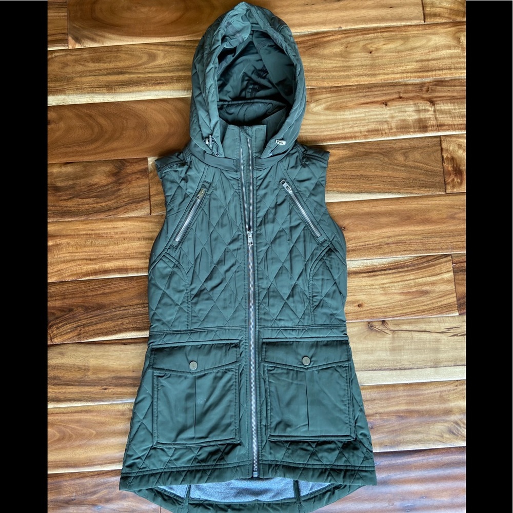 Like New Athleta Olive Green Vest XXS